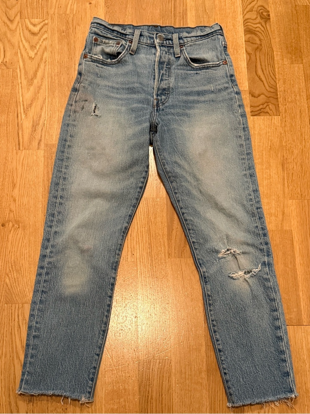 Levi's Light Blue Women's Cropped Slim Straight Jeans